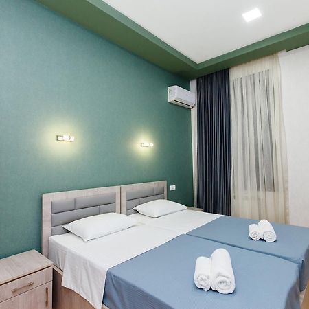 Hotel Garden Side Tiflis Exterior foto