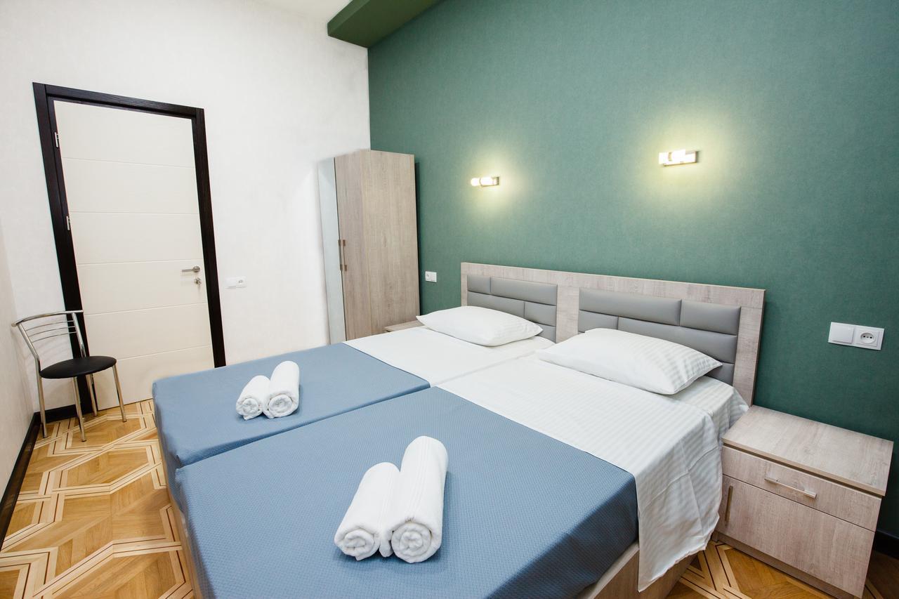 Hotel Garden Side Tiflis Exterior foto