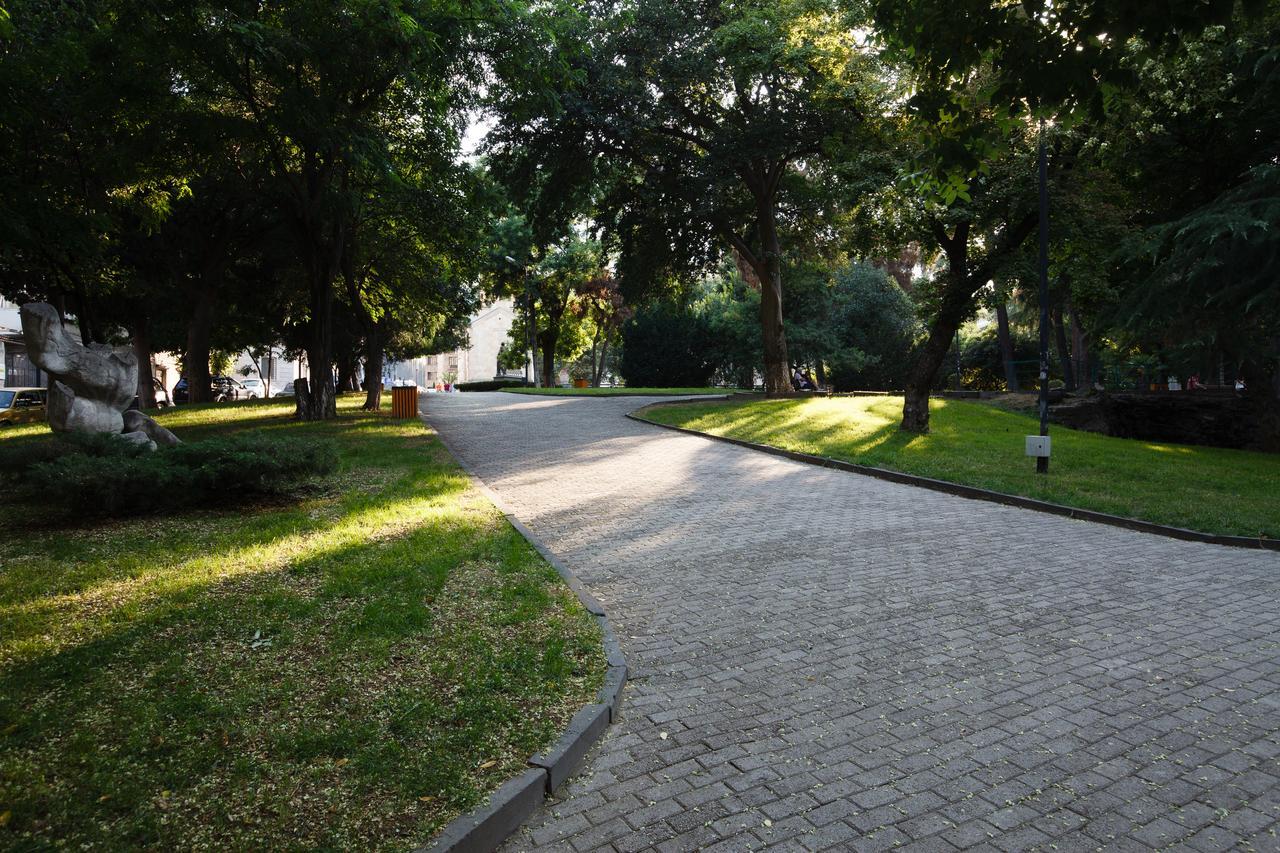 Hotel Garden Side Tiflis Exterior foto