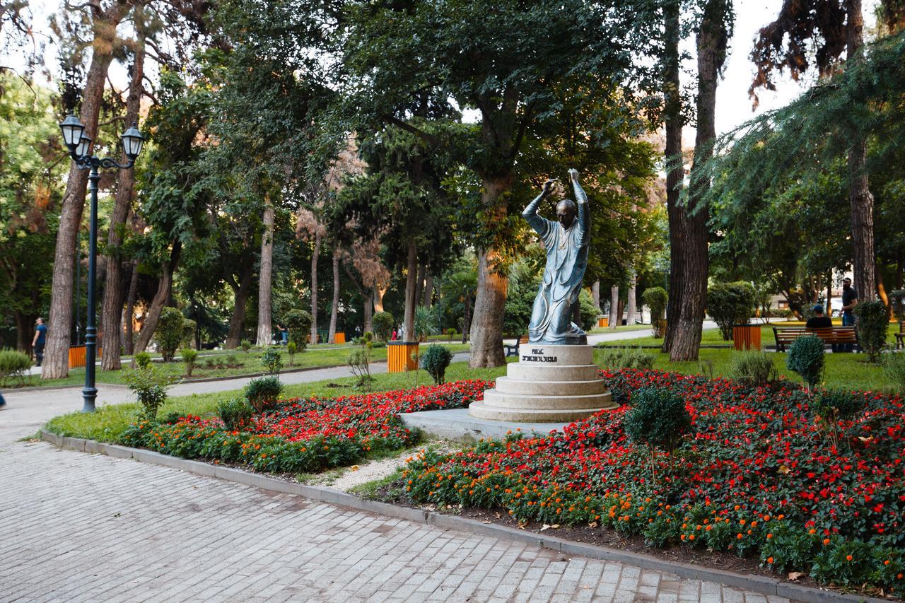 Hotel Garden Side Tiflis Exterior foto