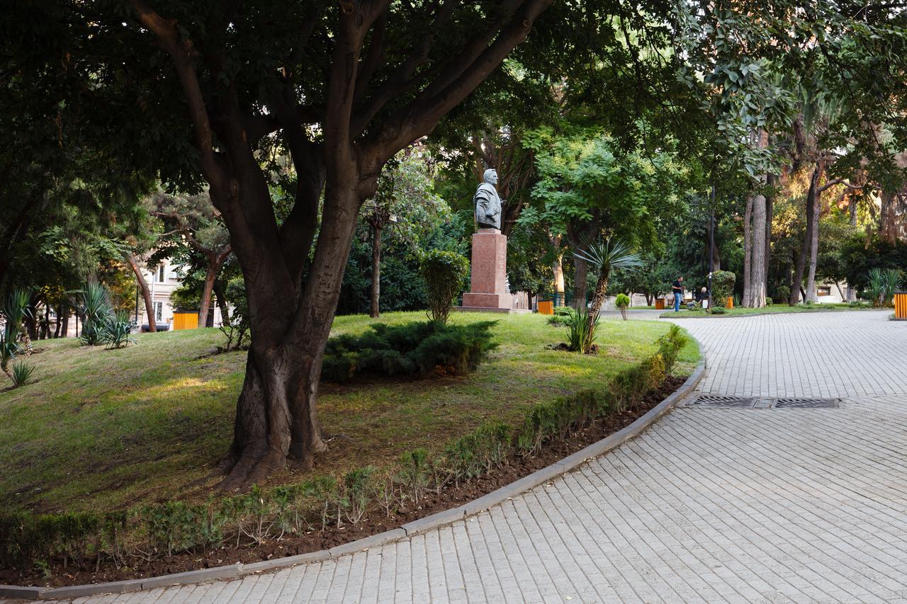Hotel Garden Side Tiflis Exterior foto